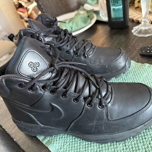 Black Nike Monoa Men's Boots size 10